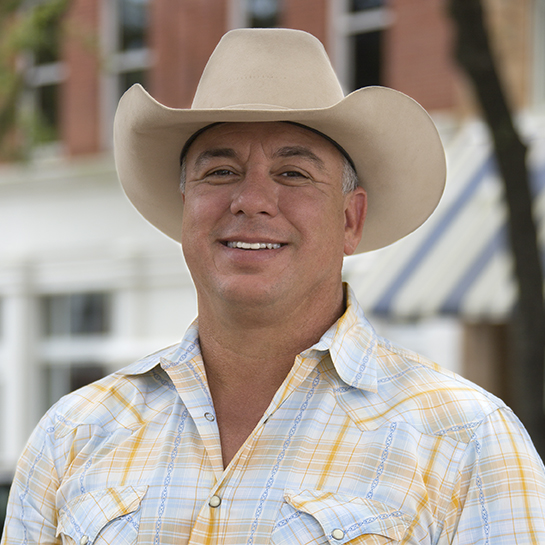 Saunders Real Estate Senior Advisor Dusty Calderon Earns REALTORS®' Accredited Land Consultant (ALC) Designation