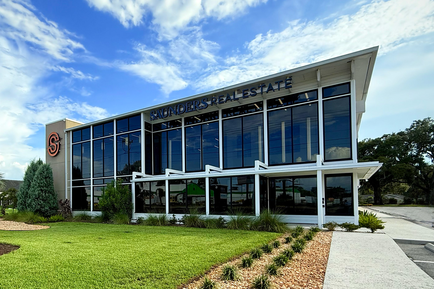 Lakeland land and commercial real estate brokerage office